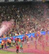 a na stadionu vypuklo peklo 
